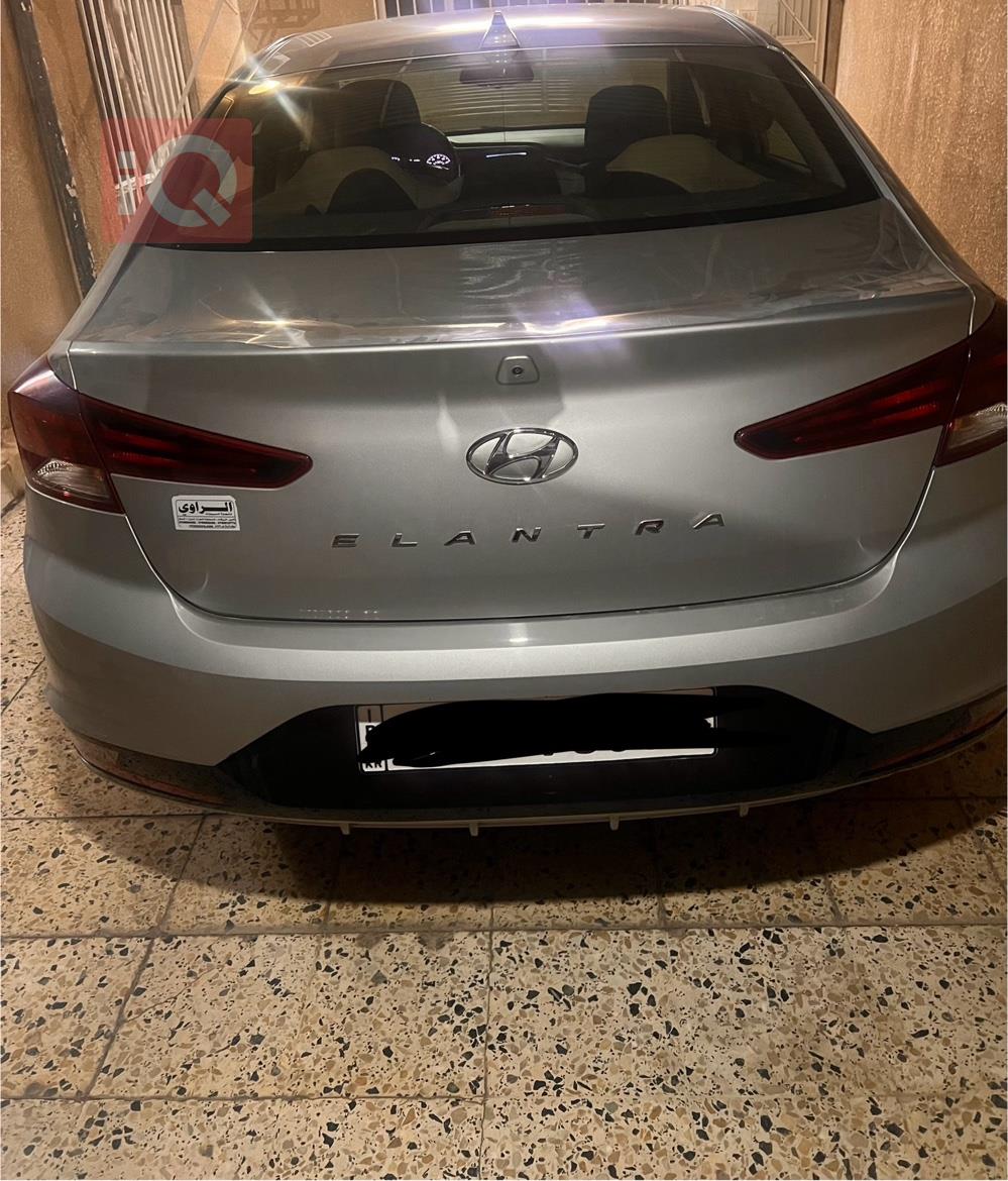 هیوندای ئەلەنترا